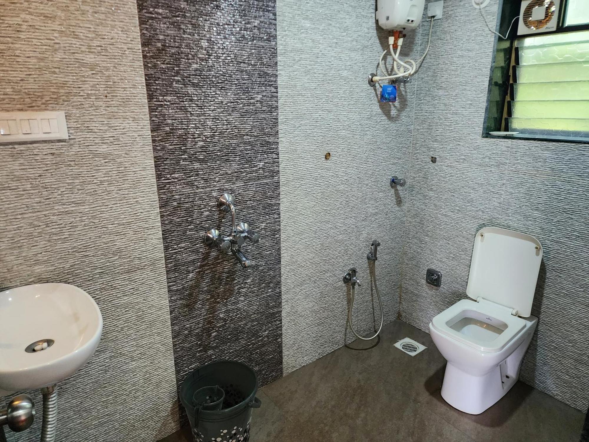 Red Stone Resort Alībāg Εξωτερικό φωτογραφία